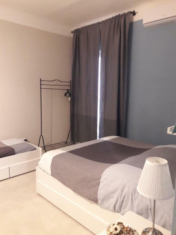 Apartament Signorile Street - Near The Sea